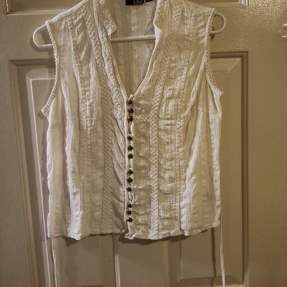 A n.a. Cream Sleeveless Button Down Shirt with Mandarin Collar